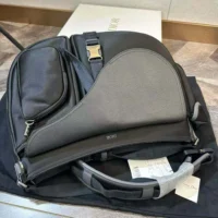 Dior Men Sacai DIOR sacai Saddle Soft Shoulder Bag Logo Buckle (1)