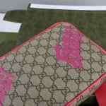 Gucci Unisex Medium Crossbody Bag with Print-Pink 839380