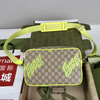 Gucci Unisex Medium Crossbody Bag with Print-Yellow 839380