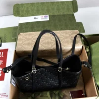 Gucci Women GG Emblem Medium Tote Bag-Black 815214 (1)