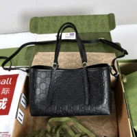 Gucci Women GG Emblem Medium Tote Bag-Black 815214 (1)