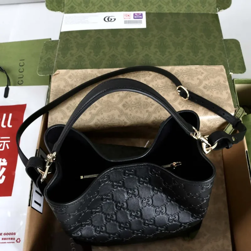 Gucci Women GG Emblem Small Bucket Bag-Black 815118