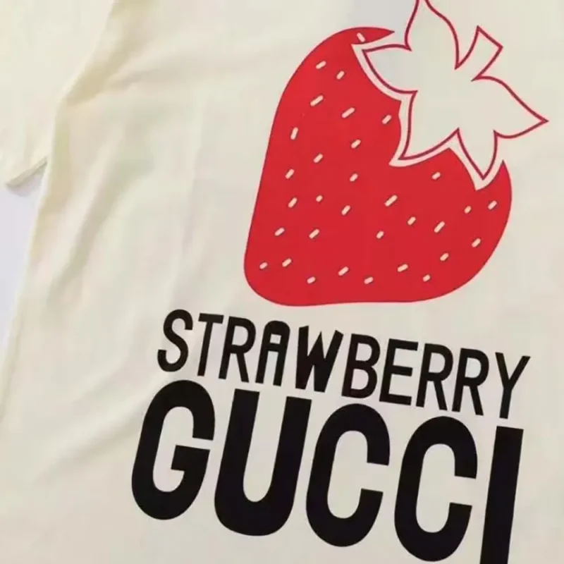 Gucci Women Strawberry Gucci Cotton T-shirt 615044XJDZU9095