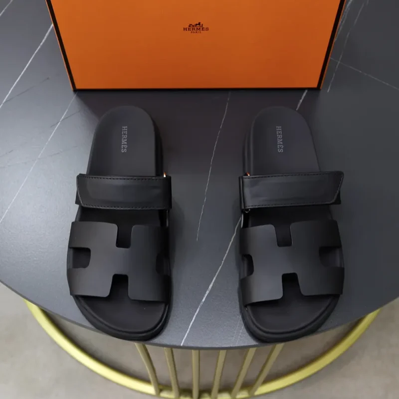 Hermes Unisex Chypre Sandal-Black H222100Zv02340