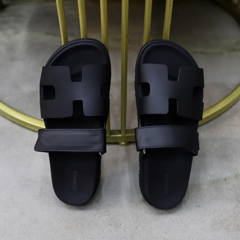 Hermes Unisex Chypre Sandal-Black H222100Zv02340