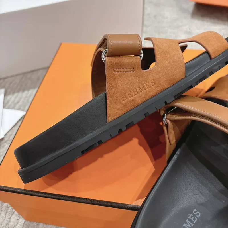 Hermes Unisex Chypre Sandal-Brown H251890ZHE5390
