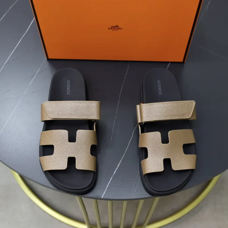 Hermes Unisex Chypre Sandal-Dark Brown H222857ZHX3415