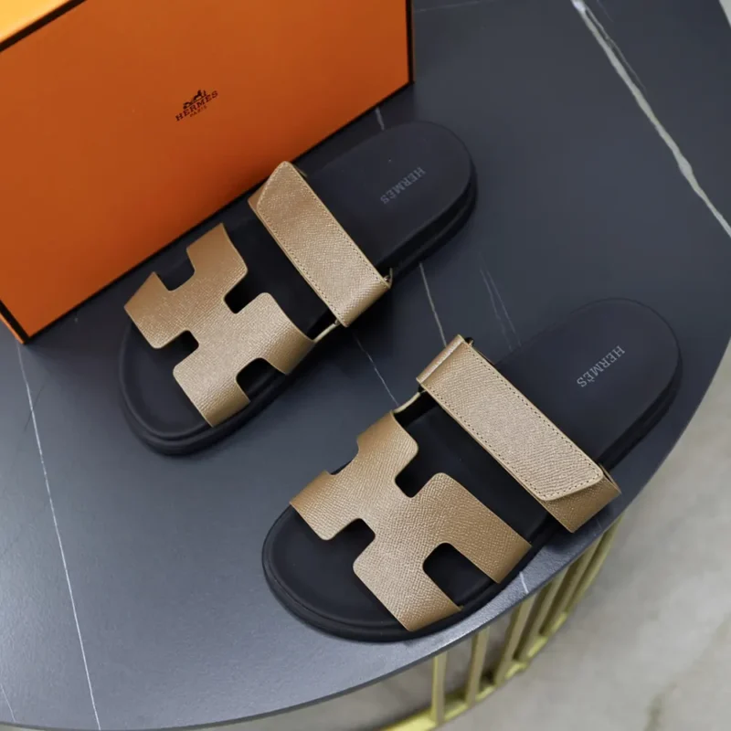 Hermes Unisex Chypre Sandal-Dark Brown H222857ZHX3415