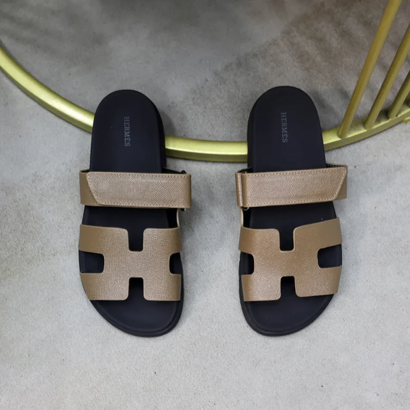 Hermes Unisex Chypre Sandal-Dark Brown H222857ZHX3415