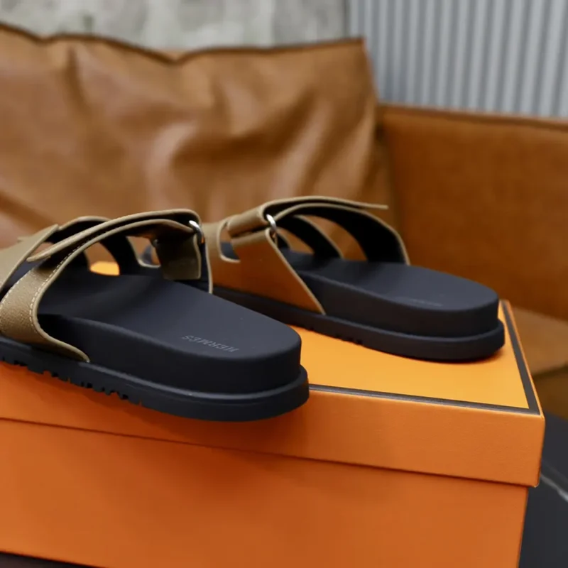 Hermes Unisex Chypre Sandal-Dark Brown H222857ZHX3415