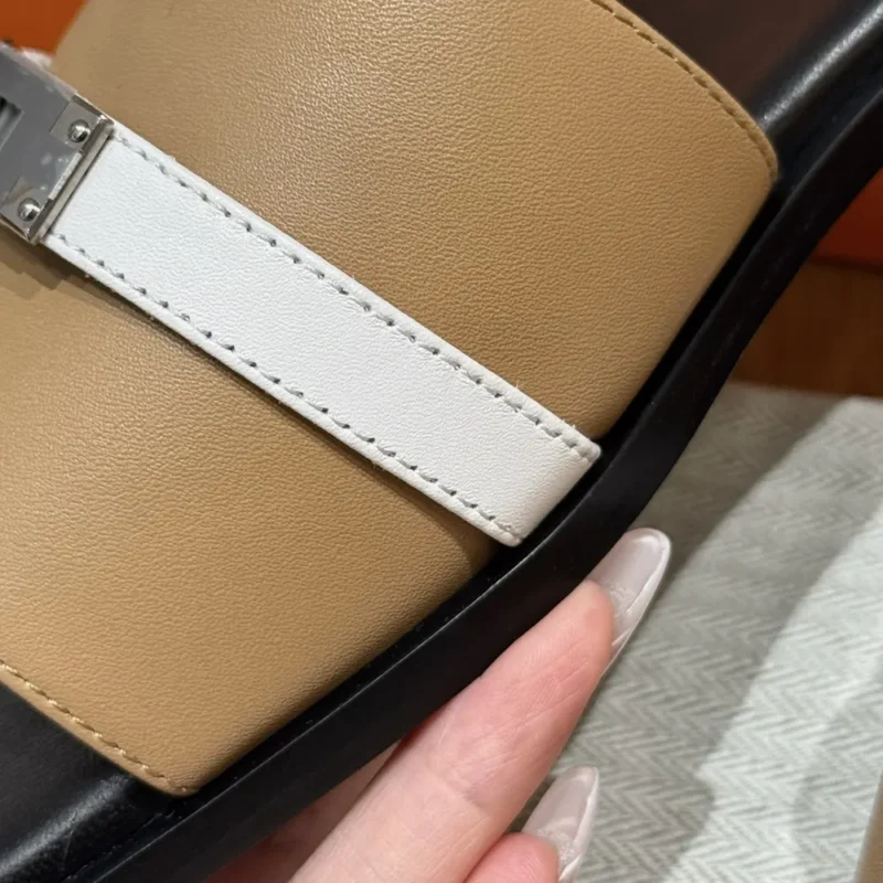 Hermes Unisex Giulia sandal-Sandy/White H231056Z