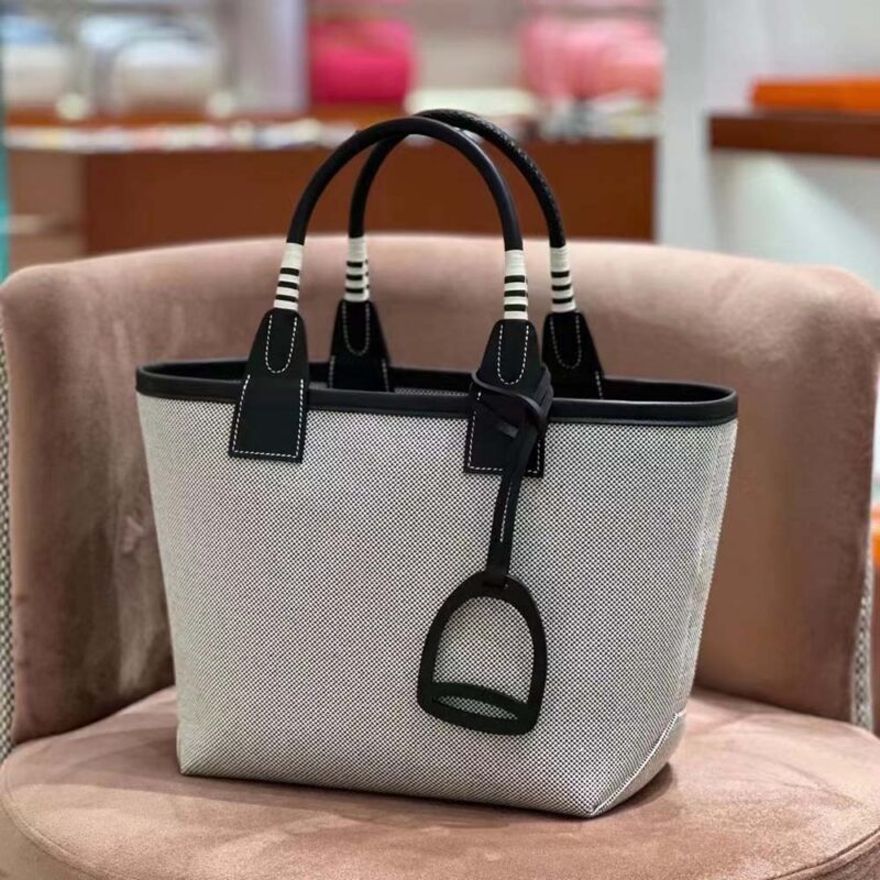 Hermes Unisex Steeple 25 Ecru Tote Bag-Black H083618CKAE