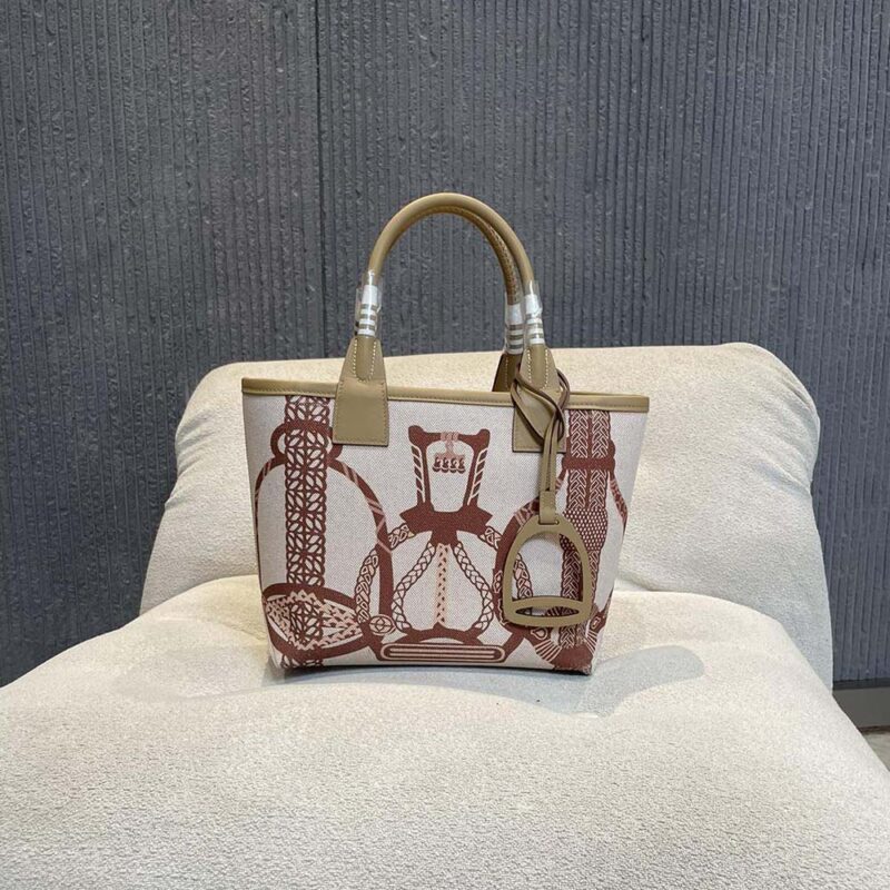 Hermes Unisex Steeple 25 Ecru Tote Bag-Brown H084313CKAC