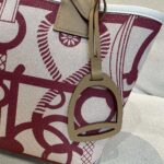 Hermes Unisex Steeple 25 Ecru Tote Bag-Purple H083621CKAC