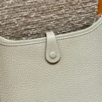 Hermes Damen Evelyne 16 Amazone in Clemence Leder-Beige