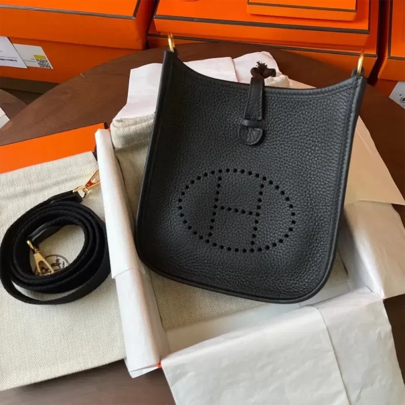 Hermes Women Evelyne 16 Amazone in Clemence Leather-Black/Gold