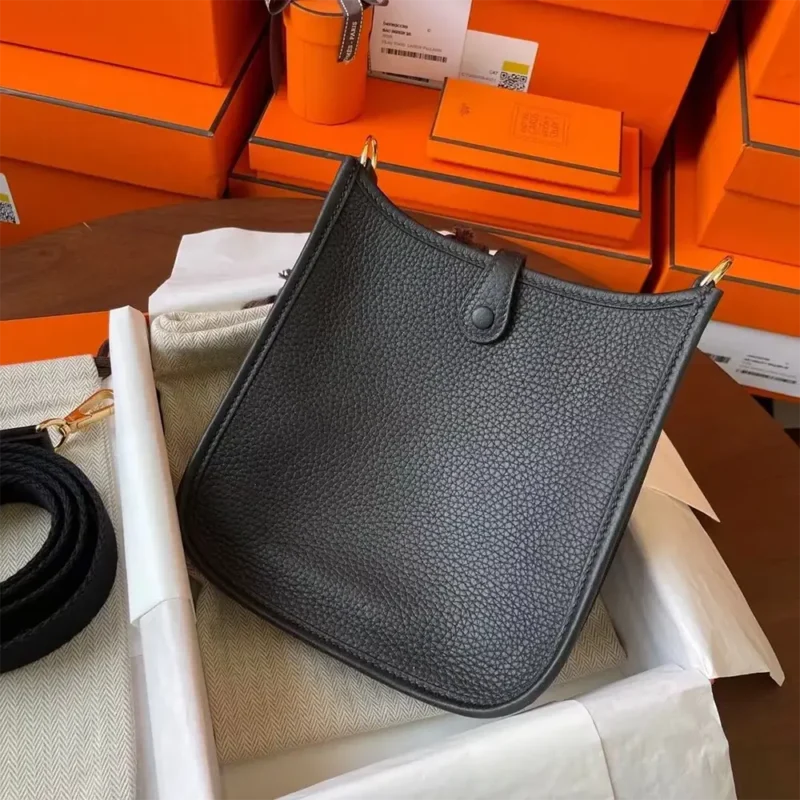Hermes Women Evelyne 16 Amazone in Clemence Leather-Black/Gold
