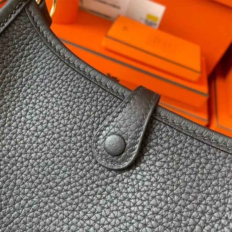 Hermes Women Evelyne 16 Amazone in Clemence Leather-Black/Gold