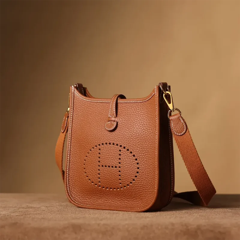 Hermes Women Evelyne 16 Amazone in Clemence Leather-Brown