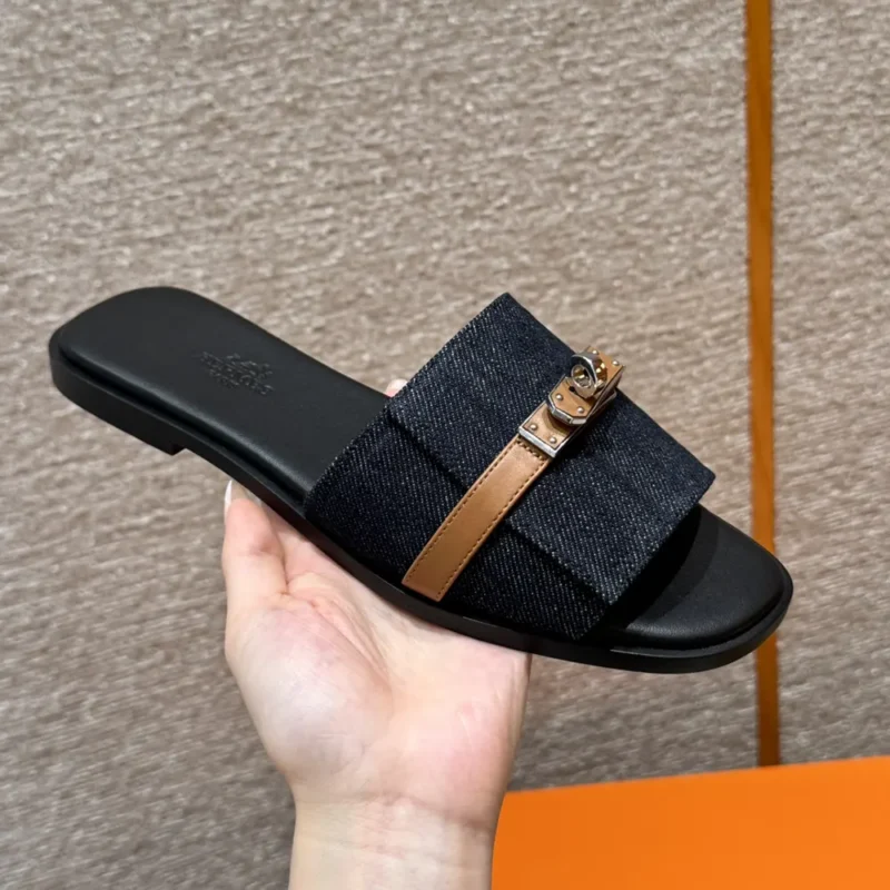 Hermes Women Giulia Sandal-Navy H251030Z