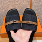 Sandalias Hermes Giulia para mujer, color azul marino, H251030Z