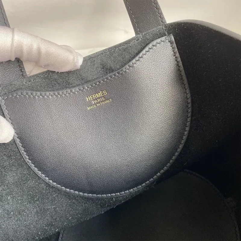 Hermes Women In the Loop 18 Handbag Clemence Leather-Black