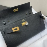 Hermes Women Kelly To Go in Epsom Leather-BlackGold (1)