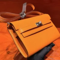Hermes Women Kelly To Go in Epsom Leather-Orange (1)