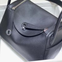 Hermes Women Lindy 26 in Clemence Leather-Black (1)