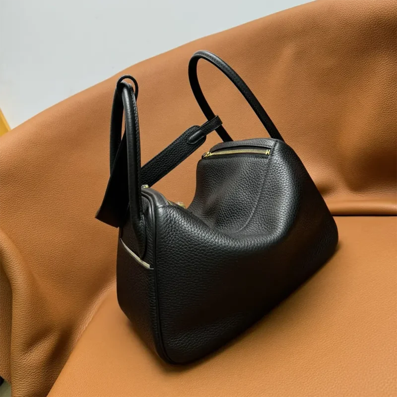 Hermes Women Lindy 26 in Clemence Leather-Black/Gold