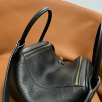 Hermes Women Lindy 26 in Clemence Leather-BlackGold (1)
