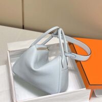 Hermes Women Lindy 26 in Clemence Leather-Blue (1)