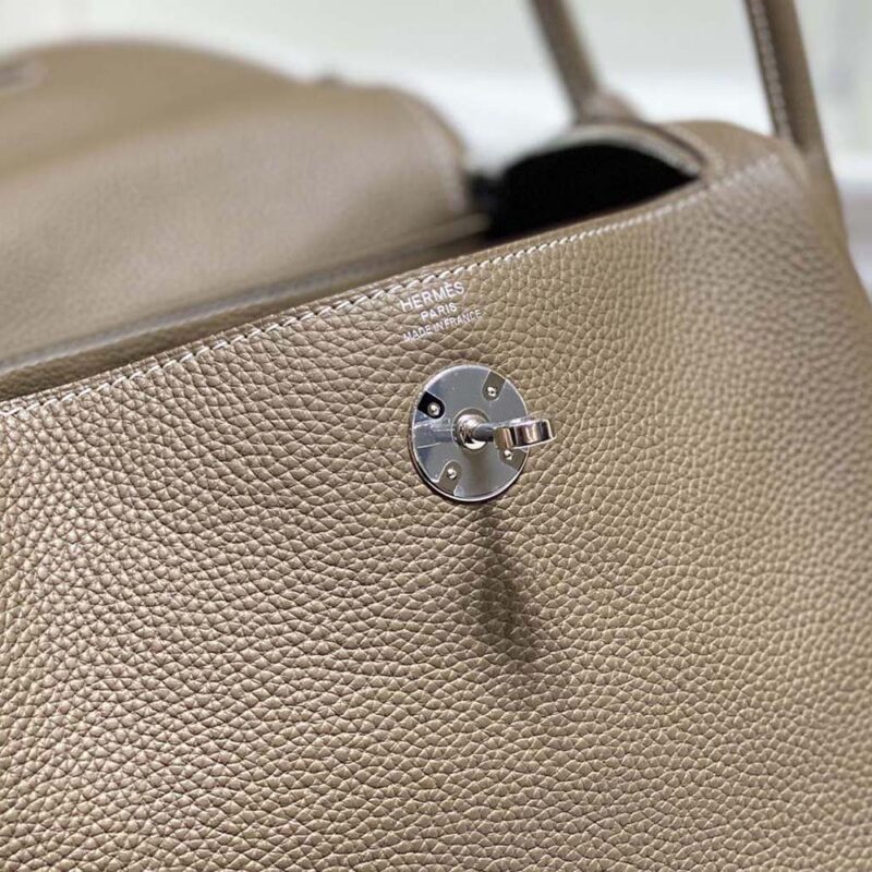 Hermes Women Lindy 26 in Clemence Leather-Gray/Silver