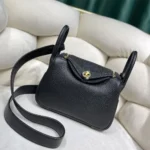 Hermes Women Lindy Mini 19 in Clemence Leather-Black