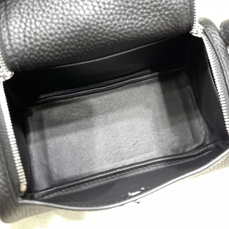Hermes Women Lindy Mini 19 in Clemence Leather-Black