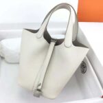 Hermes Damen Picotin Lock 22cm aus Rindsleder-Weiß