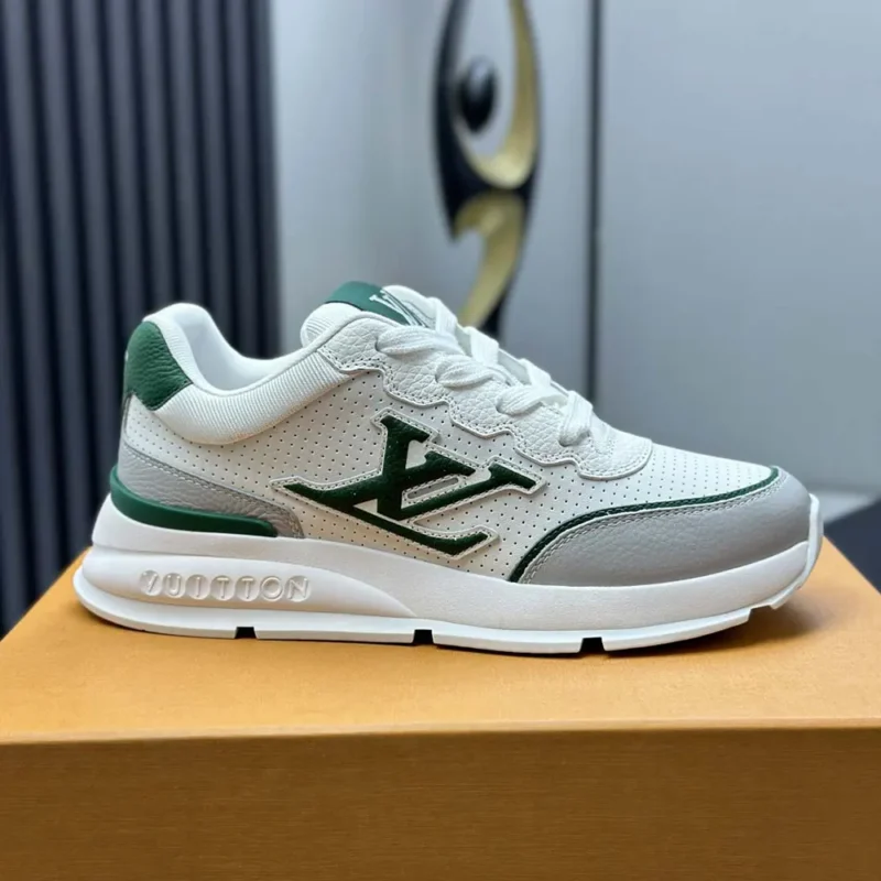 Louis Vuitton LV Unisex LV Classic Sneaker-Green 1AHSUJ