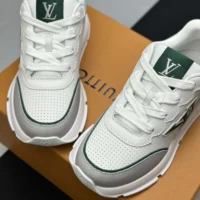 Louis Vuitton LV Unisex LV Classic Sneaker-Green 1AHSUJ (1)