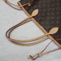 Louis Vuitton LV Unisex Neverfull MM Bag in Monogram Canvas-Brown (1)