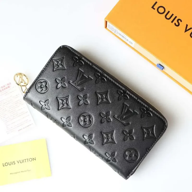 Louis Vuitton LV Unisex Zippy Wallet Monogram-embossed Lambskin-Black