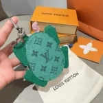 Louis Vuitton LV Women LV Frog Bag Charm-Borneo Green M02238 - Bild 7