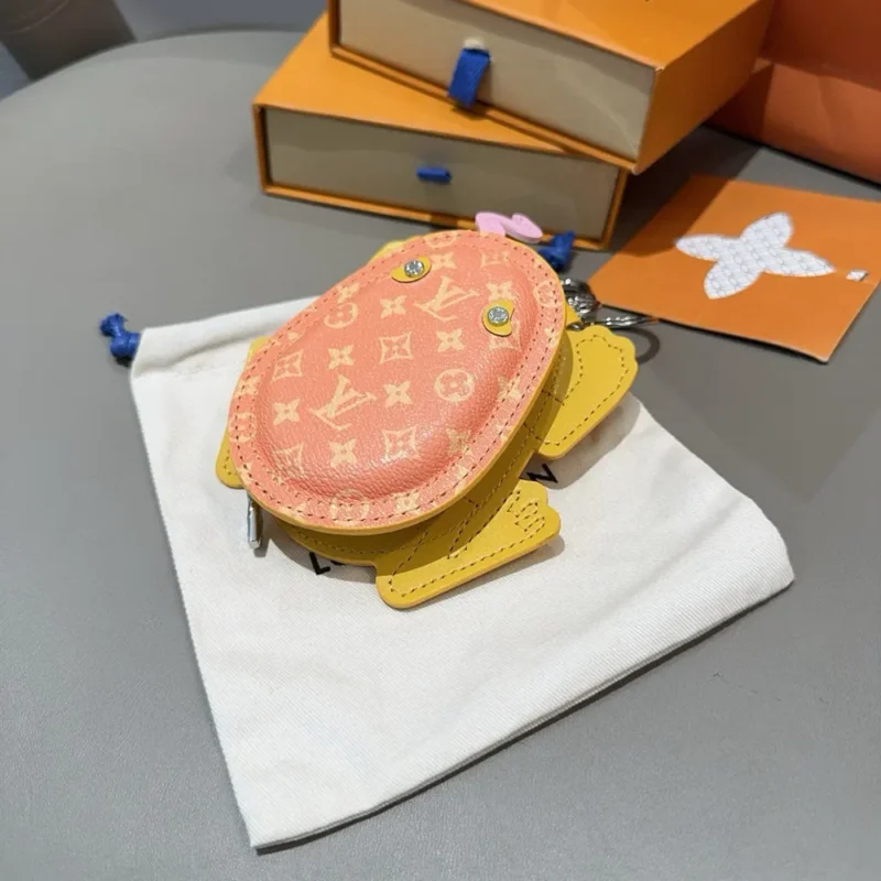 Louis Vuitton LV Women LV Frog Bag Charm-Yellow M02215