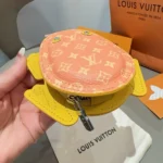 Louis Vuitton LV Damen LV Frosch Taschenanhänger-Gelb M02215