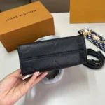Louis Vuitton LV Damen Onthego BB Monogramm Empreinte M46993