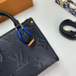 Louis Vuitton LV Damen Onthego BB Monogramm Empreinte M46993