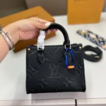Louis Vuitton LV Damen Onthego BB Monogramm Empreinte M46993