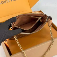 Louis Vuitton LV Women Pochette Accessoires Monogram M82766 (1)