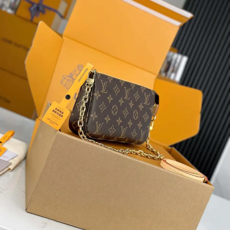 Louis Vuitton LV Women Pochette Accessoires Monogram M82766