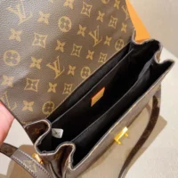 Louis Vuitton LV Women Pochette Metis Monogram M44875 (1)