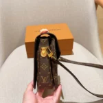 Louis Vuitton LV Women Pochette Metis Monogram M44875